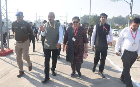 काठगोदाम रेलवे स्टेशन का GM.NER ने किया विशेष निरीक्षण - पूर्वोत्तर रेलवे की नज़र विकास पर