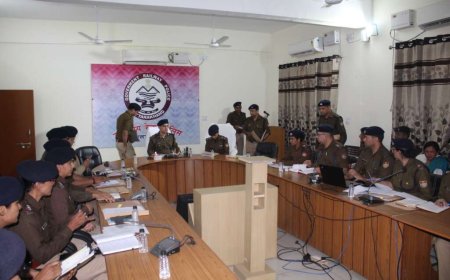 हरिद्वार में आईजी रेलवे की समीक्षा बैठक: अर्द्ध कुंभ की तैयारी के लिए सुरक्षा निर्देश