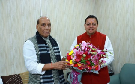 मुख्यमंत्री धामी ने रक्षा मंत्री राजनाथ सिंह से की भेंट, एयर फोर्स ऑडिट ब्रांच और नंदा देवी राजजात मार्ग के लिए किया अनुरोध