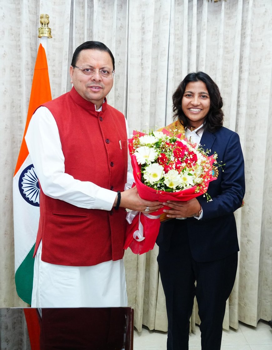 महिला क्रिकेट वर्ल्ड कप की विजेता स्नेह राणा की मुख्यमंत्री पुष्कर सिंह धामी से भेंट, बधाई एवं शुभकामनाएँ प्राप्त कीं