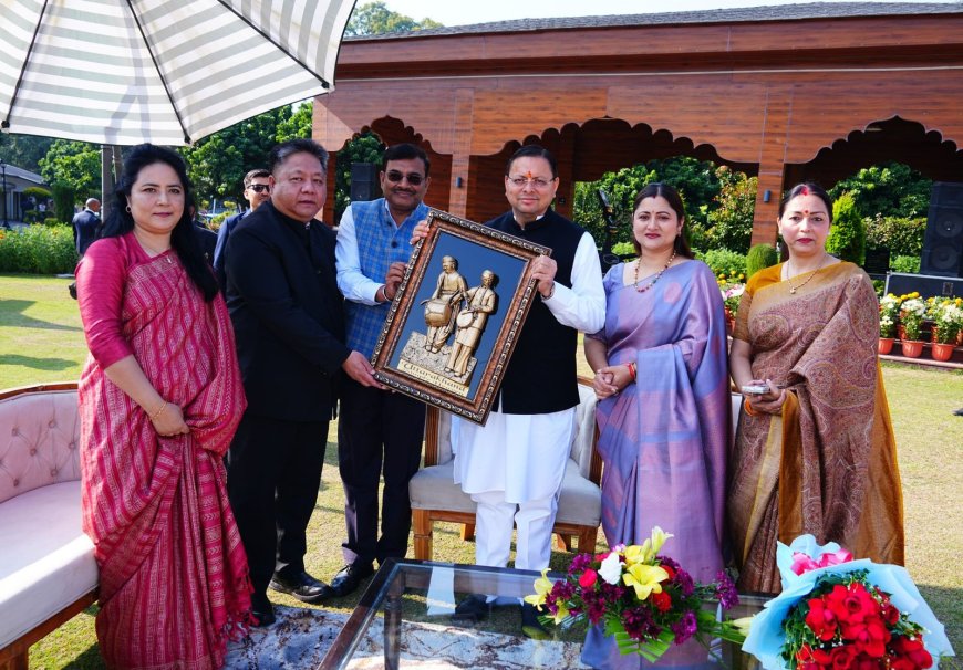 सीएम पुष्कर सिंह धामी की नेतृत्व में IAS अधिकारियों की अनौपचारिक बैठक का आयोजन