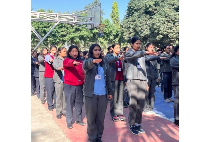 संविधान दिवस पर छात्रों ने एसजीआरआर विवि में ली संवैधानिक मूल्यों की शपथ