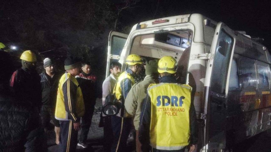टिहरी के ब्यासी में थार जीप खाई में गिरी, SDRF ने 5 लोगों की जान बचाई