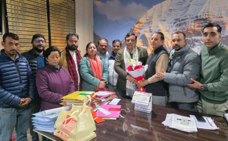 उत्तरांचल प्रेस क्लब की नव निर्वाचित कार्यकारिणी की सूचना महानिदेशक से भेंट, मुख्यमंत्री ने भवन निर्माण का दिया आश्वासन