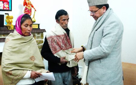 सीएम धामी ने अंकिता के माता-पिता से की मुलाकात, न्याय का किया आश्वासन