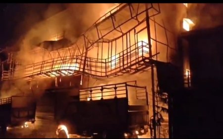 रुद्रप्रयाग: गबनी गांव में रात को लगी भीषण आग, 4 करोड़ का सामान जलकर राख