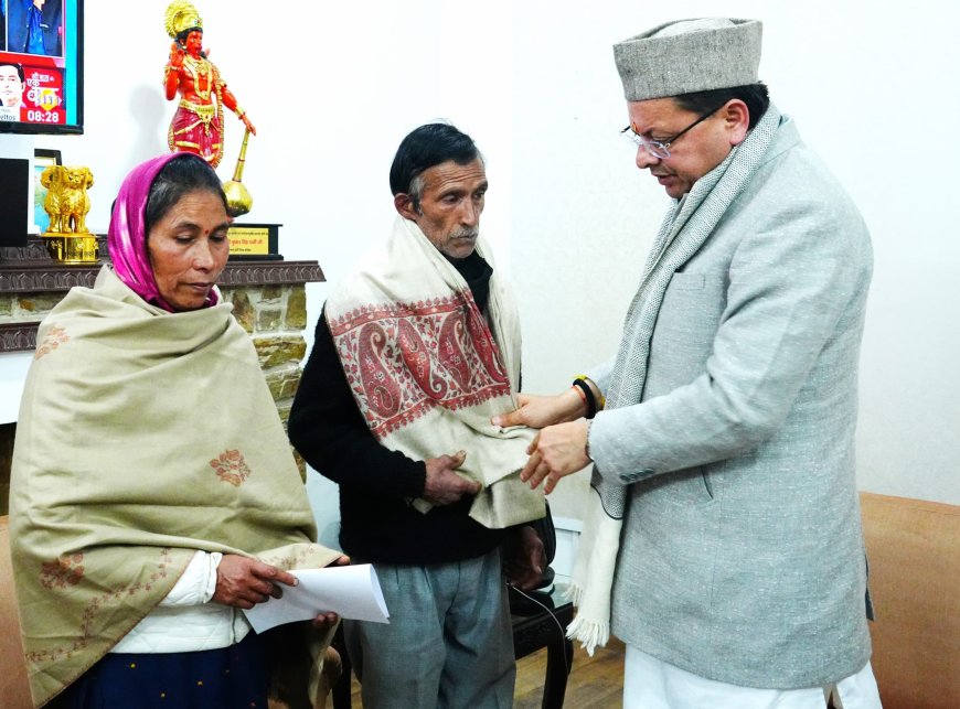 सीएम धामी ने अंकिता के माता-पिता से की मुलाकात, न्याय का किया आश्वासन