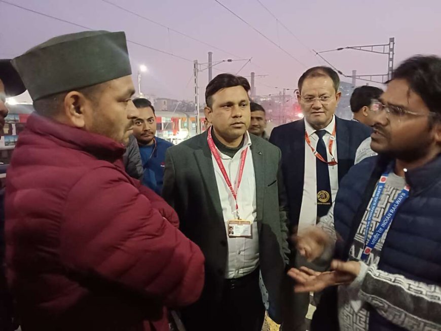 लालकुआं नगर की समस्याओं का समाधान: नगर पंचायत अध्यक्ष ने सांसद अजय भट्ट से की मुलाकात