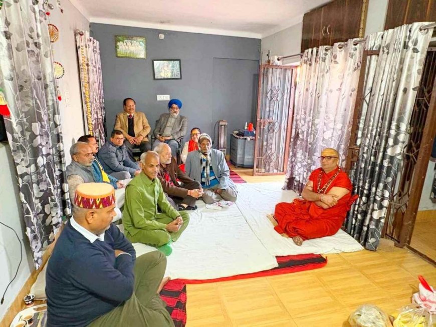 स्वामी रसिक महाराज ने मनोज जखमोला की माताजी के निधन पर जताई गहरी शोक संवेदना