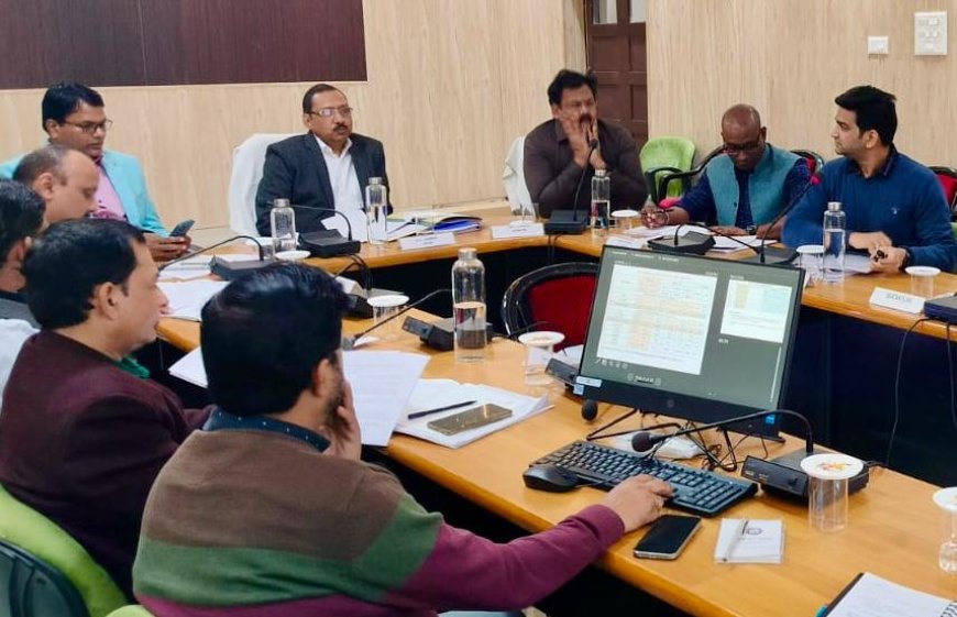 गोरखपुर में रेल सुविधाओं और राजस्व वृद्धि पर समीक्षा बैठक आयोजित