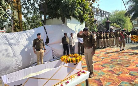 नैनीताल के आरक्षी संजय कुमार को दी गई श्रद्धांजलि, ड्यूटी के दौरान हुआ था हादसा