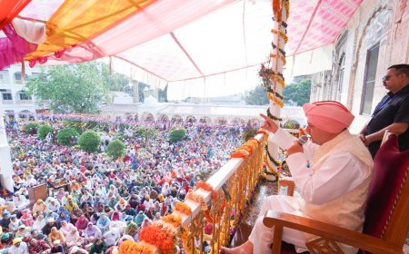 श्री दरबार साहिब और श्री झण्डा साहिब में भक्तों का उत्सव: दर्शन और मनौतियों की अनूठी परंपरा