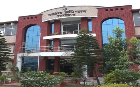 देहरादून: विजिलेंस ने 80,000 की रिश्वत लेते हुए बिजली विभाग के अवर अभियंता को किया गिरफ्तार