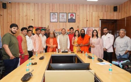 मुख्यमंत्री पुष्कर सिंह धामी ने फिल्म 'बाबा नीब करौरी' के प्रोमो और पोस्टर का भव्य लोकार्पण किया