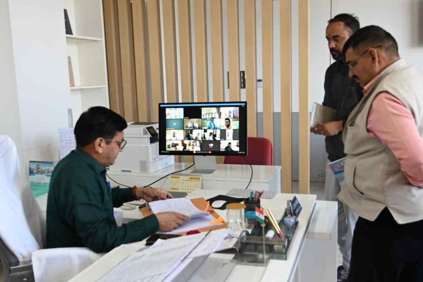टिहरी गढ़वाल में एडीएम ने एसडीआरएफ योजनाओं की समीक्षा, कार्यों में तेजी लाने के निर्देश