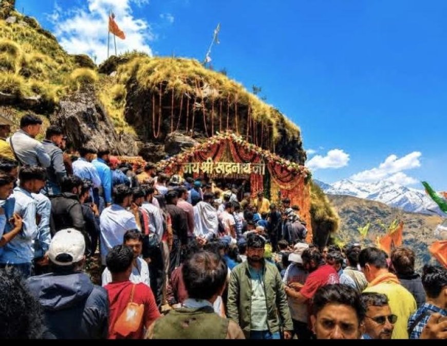भगवान रुद्रनाथ के कपाट खुले: 21 किमी कठिन चढ़ाई पार कर पहुंचे श्रद्धालु, दिव्य दर्शन का आनंद लिया