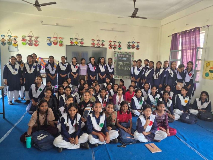 चोरगलिया इंटर कॉलेज में भाषा समर कैंप की शुरुआत, छात्राओं ने साइन लैंग्वेज सीखी