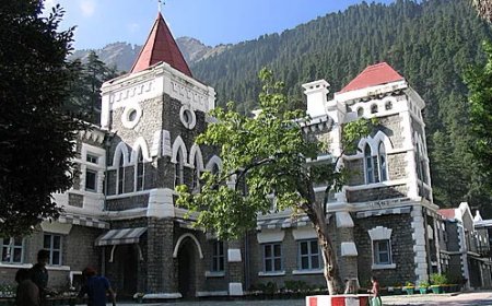 नैनीताल हाईकोर्ट ने कांग्रेस नेता लाखन नेगी को दी बड़ी राहत, जानें पूरी जानकारी