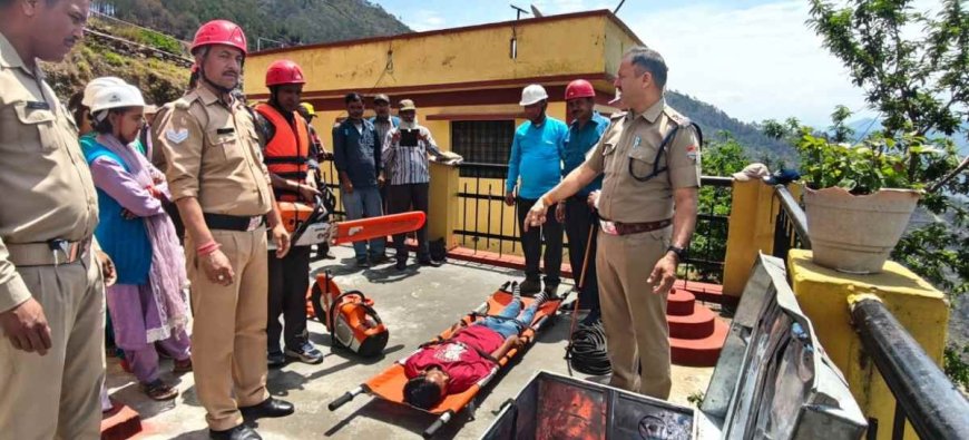 टिहरी पुलिस ने किया आपदा प्रबंधन प्रशिक्षण, ग्राम प्रहरियों व पुलिस कर्मियों को मिली विशेष शिक्षा