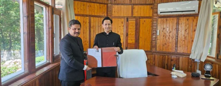 हल्द्वानी में गणना फार्म वितरण की शुरुआत, बीएलओ की घर-घर जाकर कार्यवाही शुरू