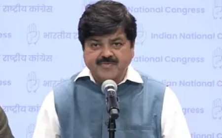 पिथौरागढ़ कांग्रेस में हाईकमान का बड़ा एक्शन, पूर्व जिलाध्यक्ष सहित तीन नेताओं को 6 साल के लिए निष्कासित