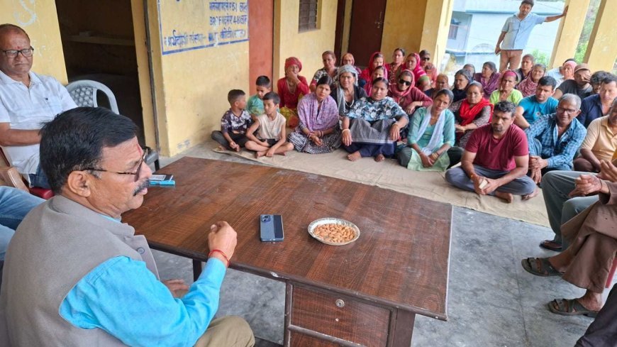 कोटी खास में जन संवाद कार्यक्रम: पूर्व मंत्री दिनेश सिंह धनाई ने ग्रामीणों की समस्याएं सुनीं