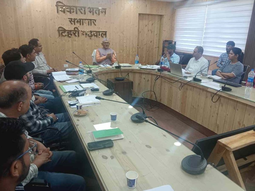 राज्यमंत्री जोत सिंह बिष्ट ने ग्रामीण निर्माण विभाग की कार्यों की समीक्षा की, गुणवत्ता और समयबद्धता पर दिया जोर