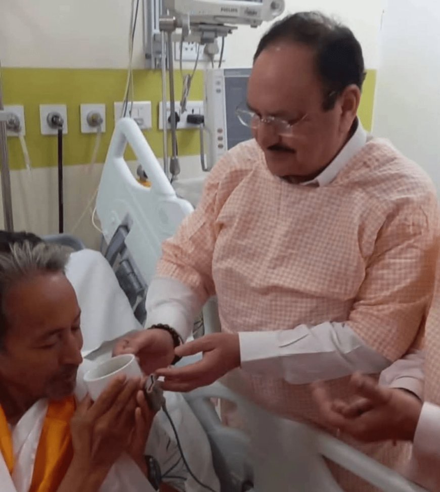 आधी रात छात्रों के बीच पीएम मोदी का प्रेरणादायक संदेश