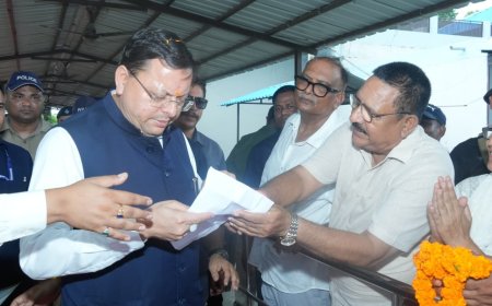 मुख्यमंत्री पुष्कर सिंह धामी ने जनसमस्याओं के समाधान के लिए दिए अधिकारियों को सटीक निर्देश